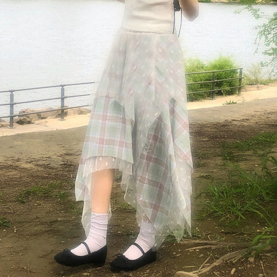 Damen Asymmetrischer Plissee-Rock mit transparentem Chiffonüberwurf und kariertem Design EB