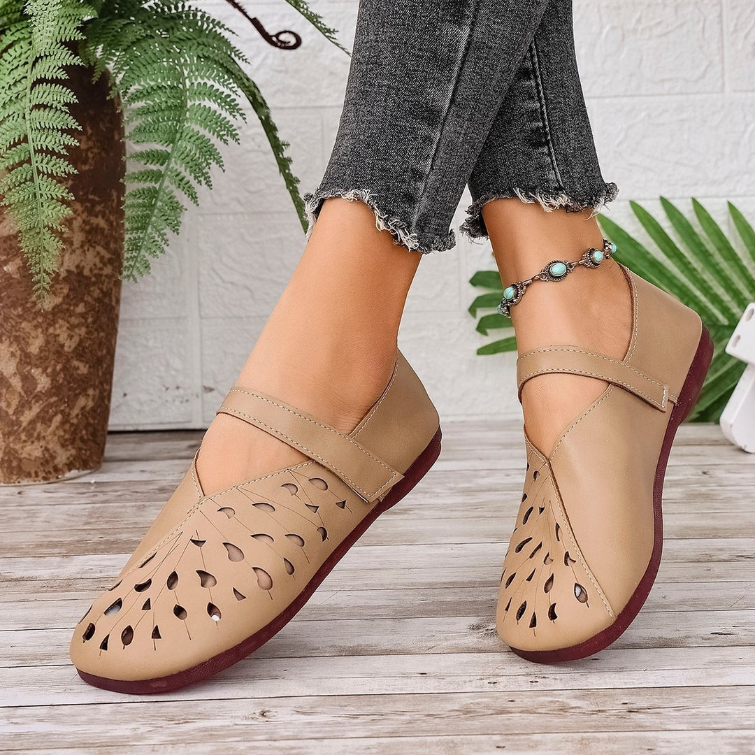 Damen bequeme Schlupfsandalen mit durchbrochenem Design EB
