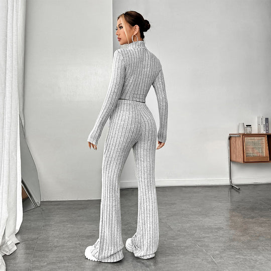 Damen geripptes Strick-Lounge-Set mit Rollkragen-Cropped und weiter Schlaghose Eichborn Berlin