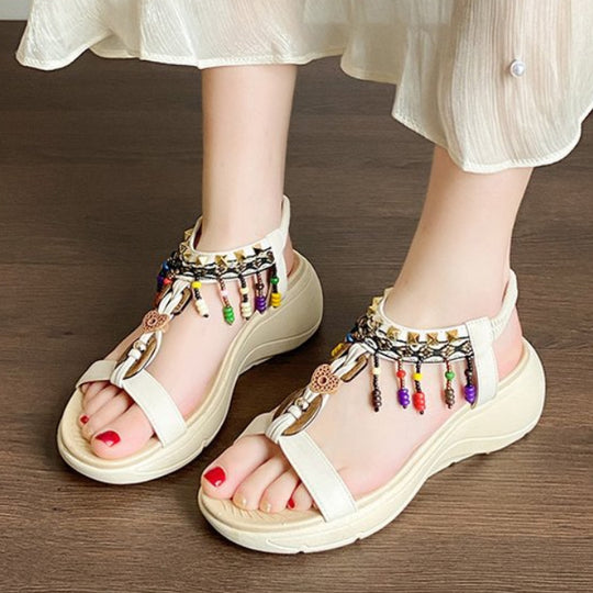 Damen trendige Sandalen mit bunten Perlenakzenten EB
