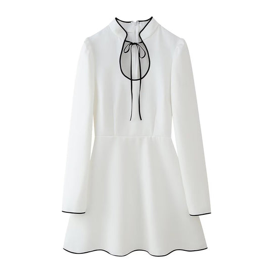 Damen elegantes Hemdkleid mit Rüschenkragen und Bindeakzent EB