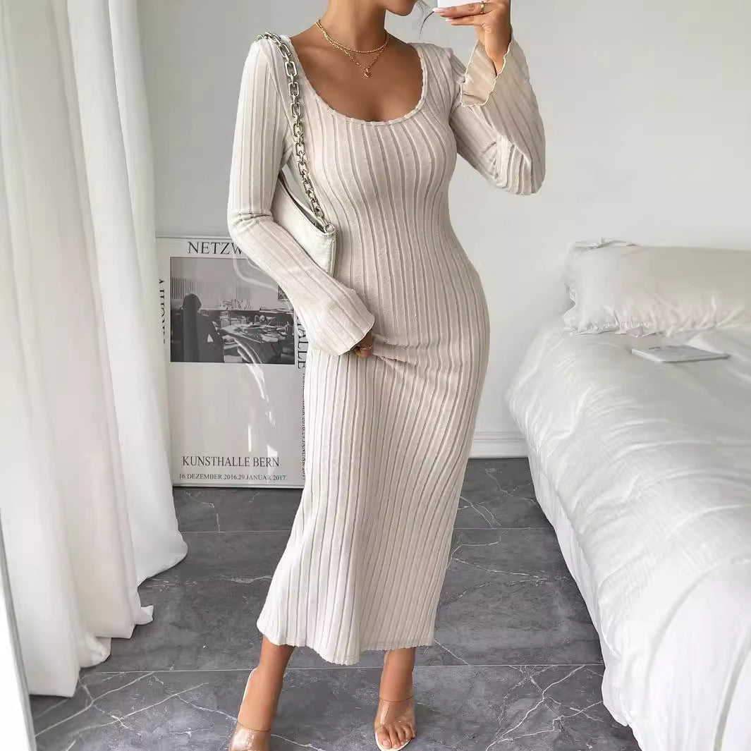 Damen geripptes Midaxi-Kleid mit U-Ausschnitt, figurbetonter Stretch-Silhouette und ausgestellten Ärmeln Eichborn Berlin