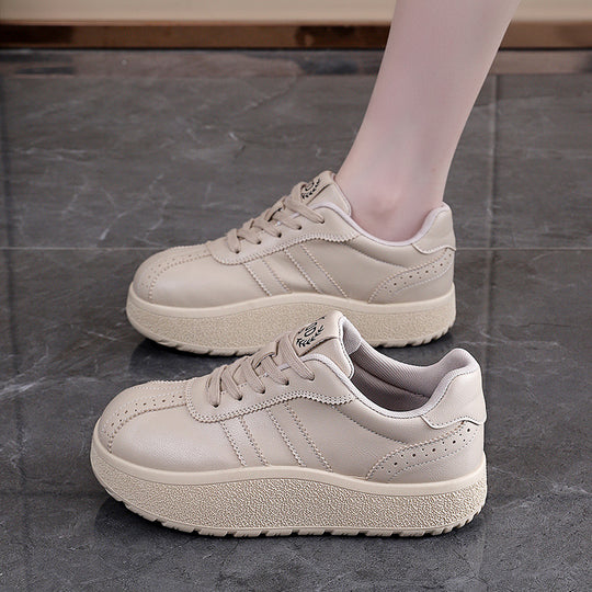 Damen Komfortable Sneaker mit dicker Laufsohle und elegantem Design EB