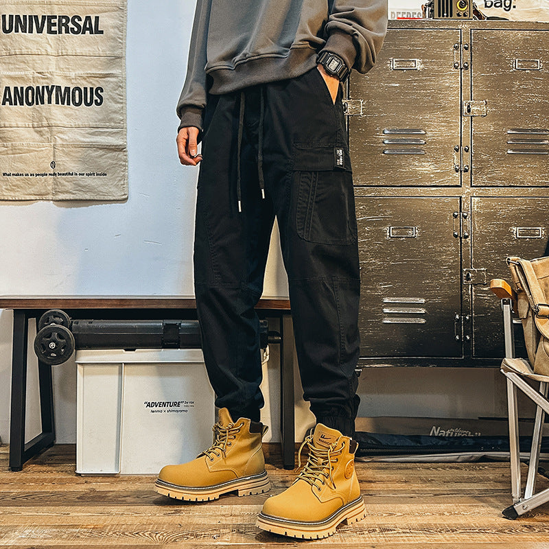 Herren Cargo-Joggerhose mit großen Pattentaschen, elastischem Bund und Gummbündchen EB