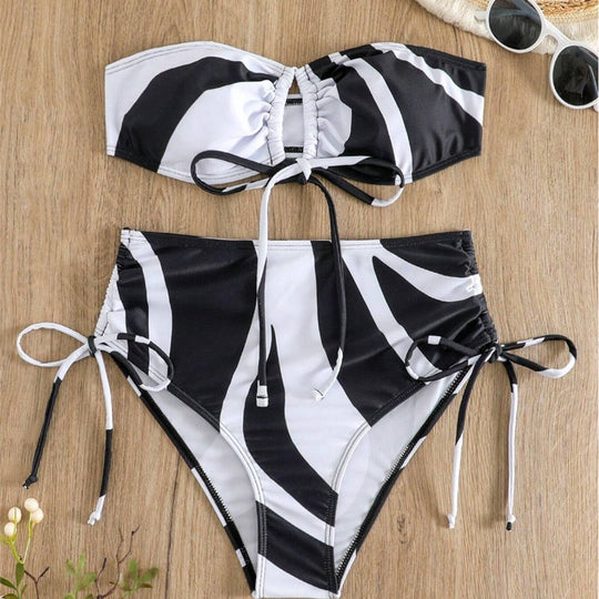 Damen Bikini-Set mit modischem Wickel-Design und verstellbaren Schnürdetails EB
