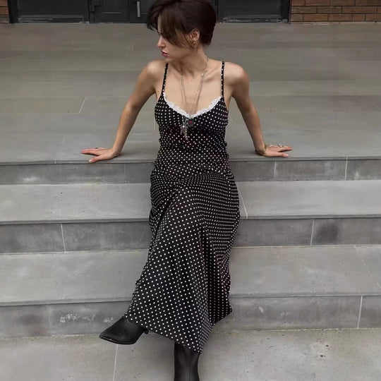 Damen Maxikleid mit Punkten und eleganter Spitzenverzierung EB