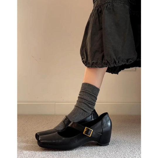 Damen Elegante und bequeme Schuhe mit T-Strap EB
