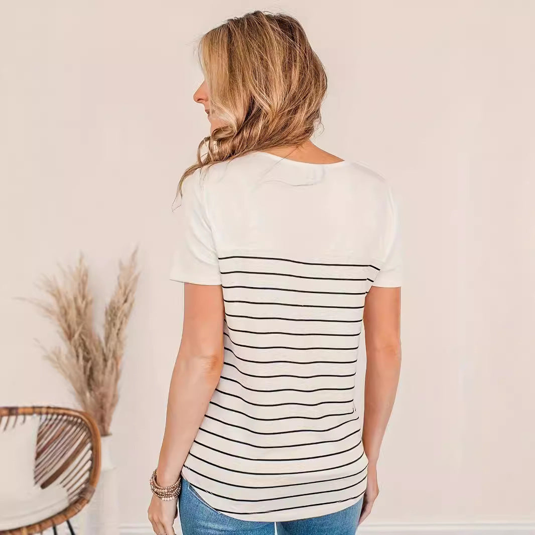 Damen Modisches Streifenshirt mit dekorativen Knopfdetails EB