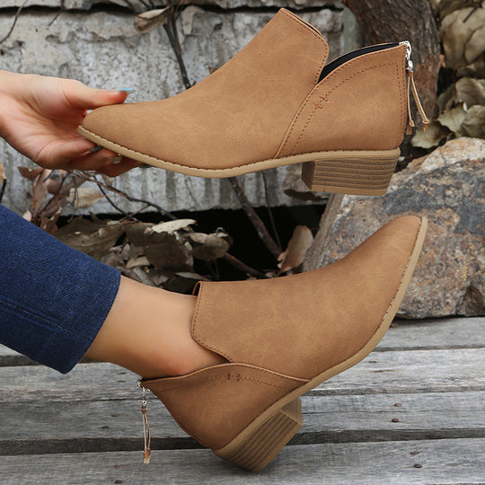 Damen nan V‑Cut Ankleboots aus softem Microvelours mit gestapeltem Blockabsatz und ergonomischem Komfortfußbett EB