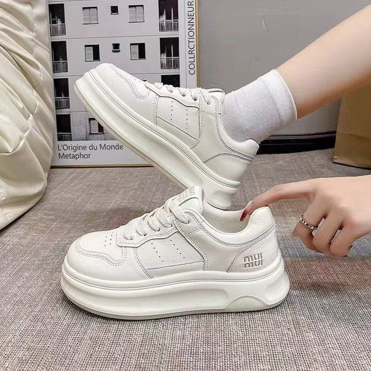 Damen Modische Sneakers mit sportlich-elegantem Design und dämpfender Sohle EB