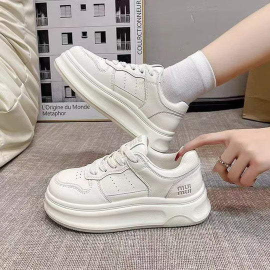 Damen Modische Sneakers mit sportlich-elegantem Design und dämpfender Sohle EB