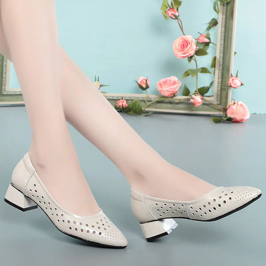 Damen Ballerinas mit luftiger Perforation und komfortablem Blockabsatz EB