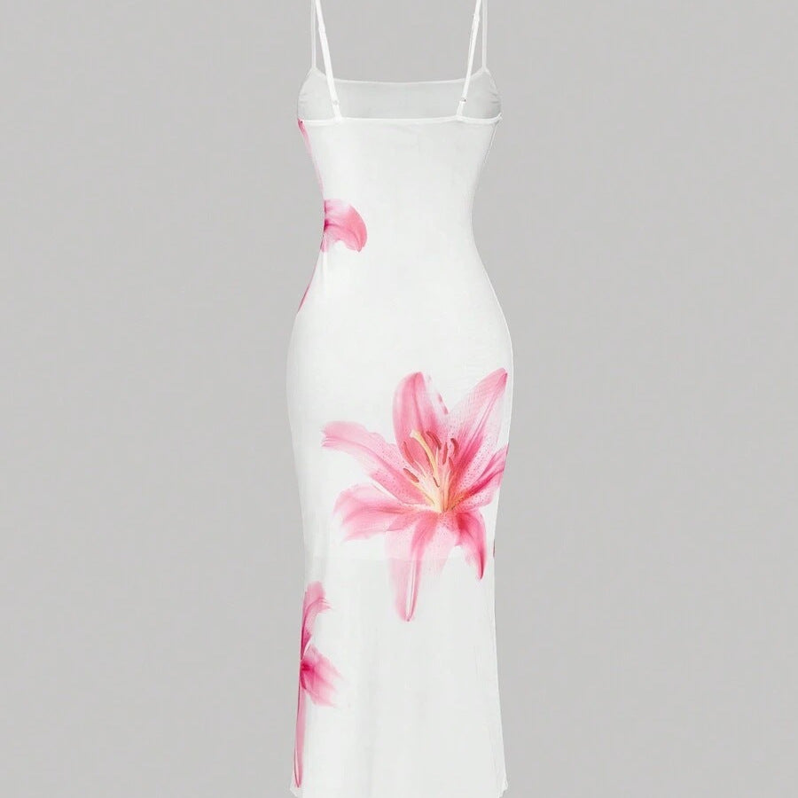 Damen sommerliches Blumenkleid mit feinen Spaghetti-Trägern und fließendem Schnitt EB