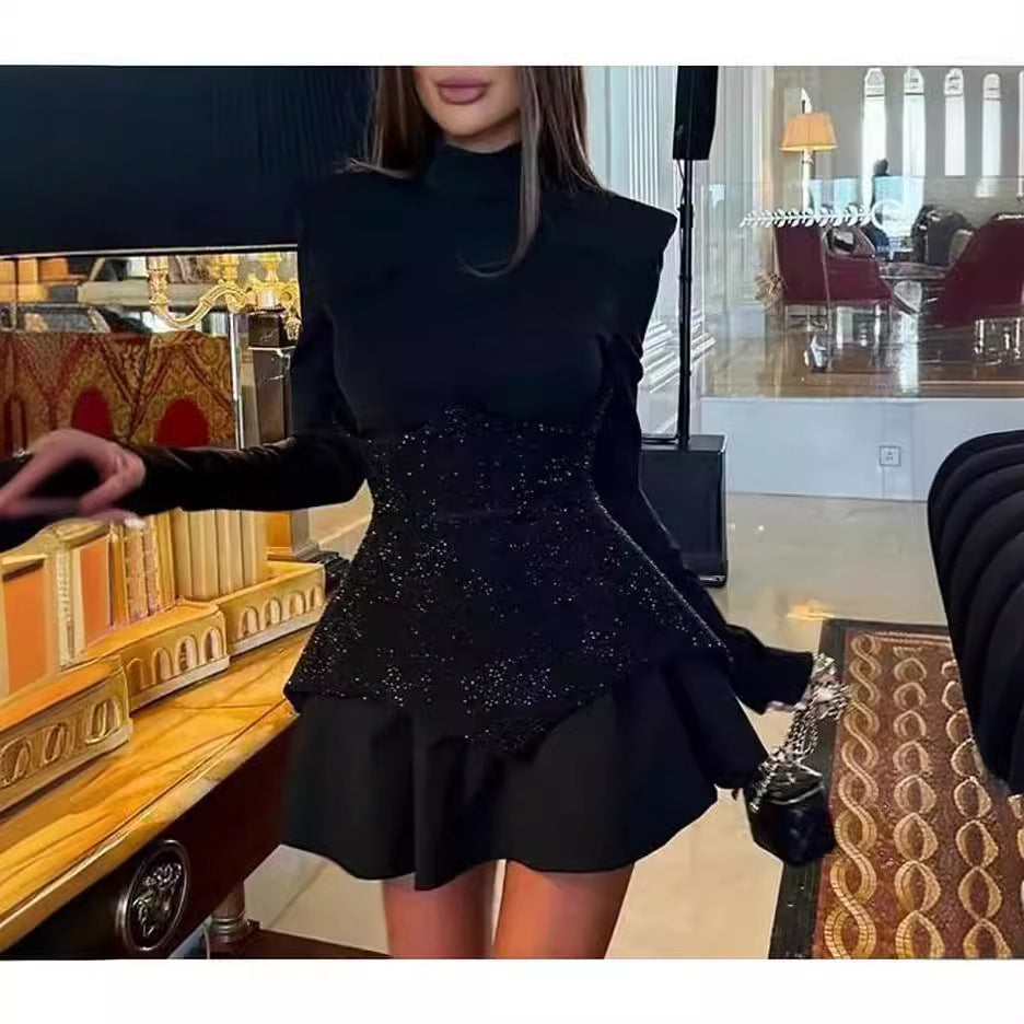 Damen Glamouröses Cocktailkleid mit strukturiertem Oberteil und voluminösem Rock EB