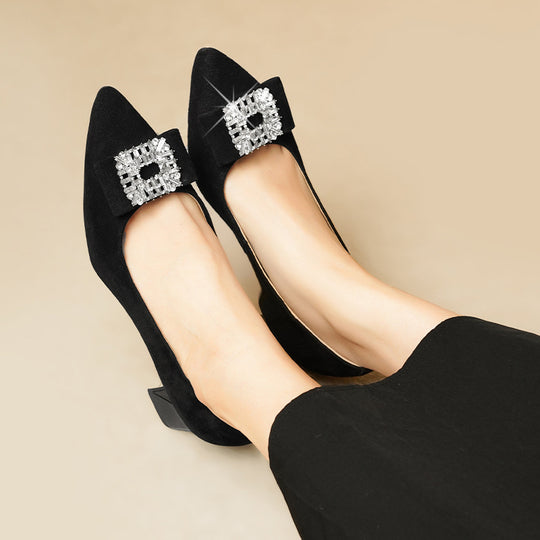Damen elegante Pumps mit luxuriösem Schmuckdetail und komfortablem Blockabsatz EB