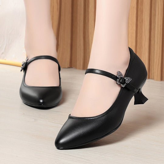 Damen Mary Jane Pumps mit verstellbarem Riemen und eleganter Schmuckschmetterling EB