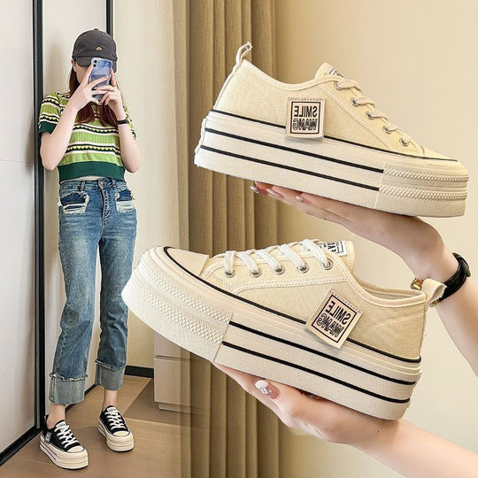 Damen Plateau-Sneaker mit charakteristischem Kontrastdesign und großem Sohlenprofil EB