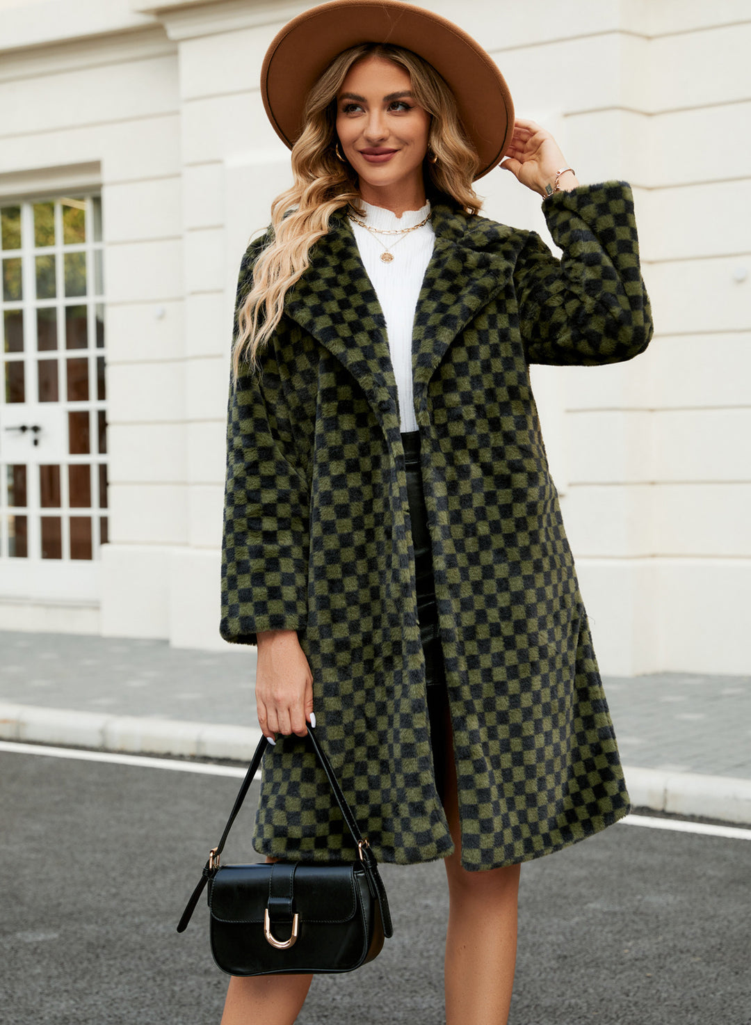 Damen eleganter Kunstfell-Mantel mit modernem Karomuster und weitem Kragen EB