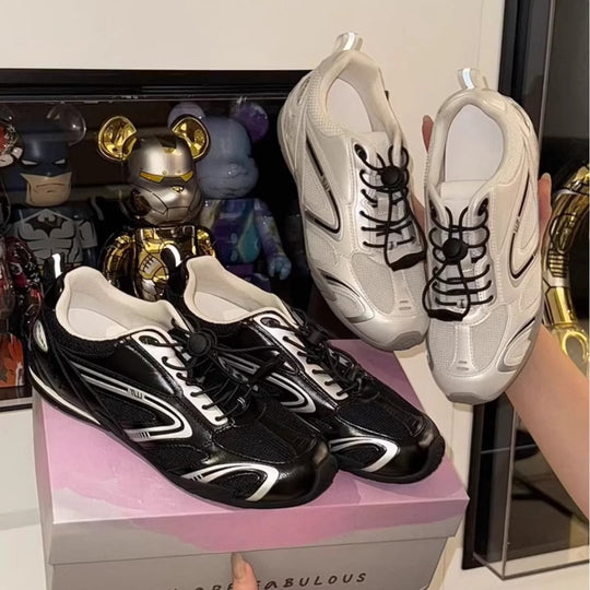 Damen Sportliche Sneakers mit innovativem Schnürsystem und atmungsaktiver Sohle EB