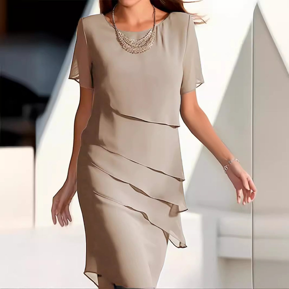 Damen Elegantes und fließendes Kleid mit Layering-Effekt EB