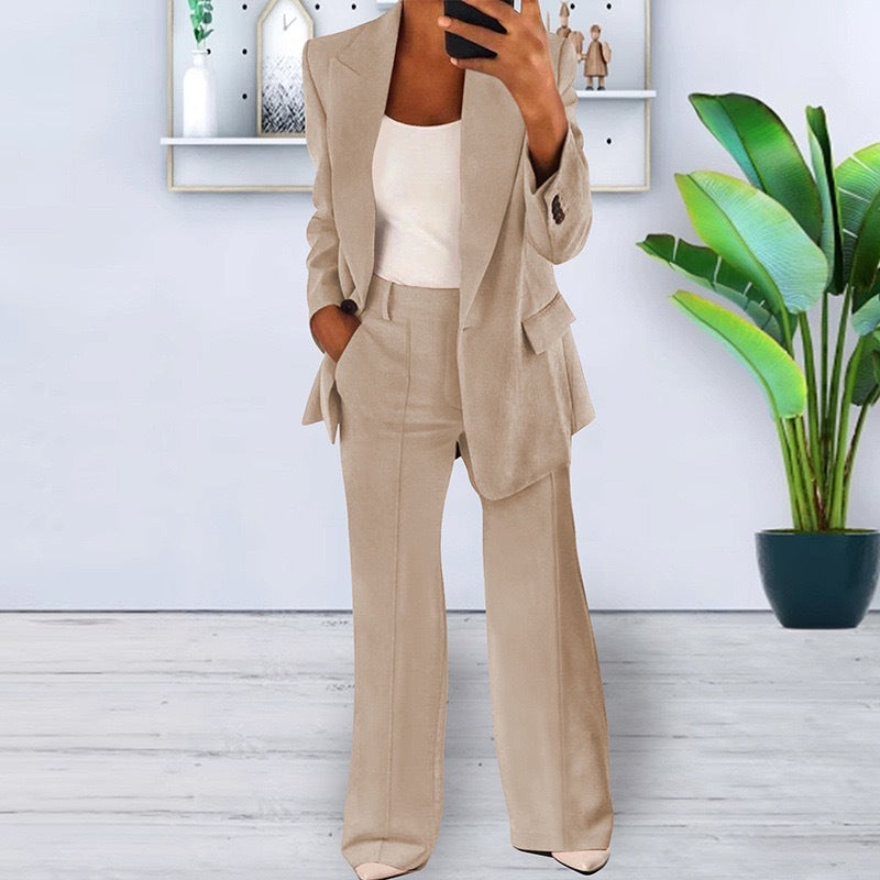 EB | Elegantes Wild Set Blazer und Rock