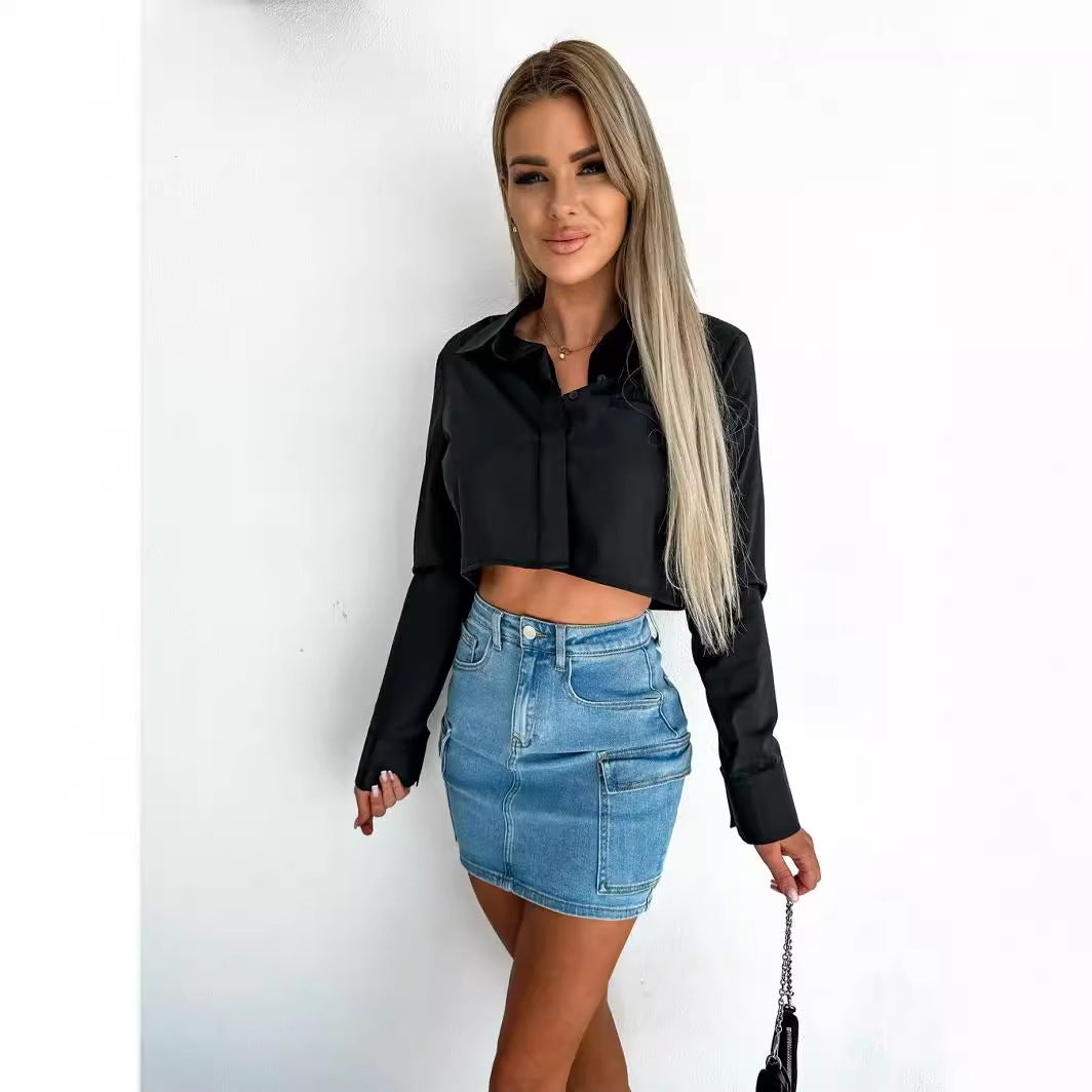 Damen cropped Bluse mit elegantem Kragen und schimmerndem Finish EB