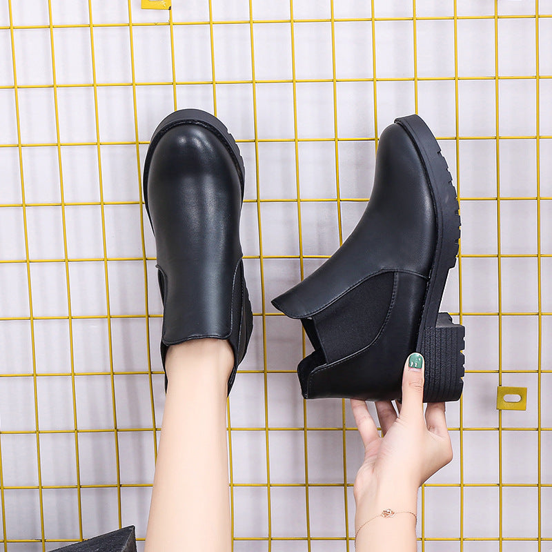 Damen Chelsea-Stiefel mit elastischen Einsätzen und komfortabler Laufsohle EB