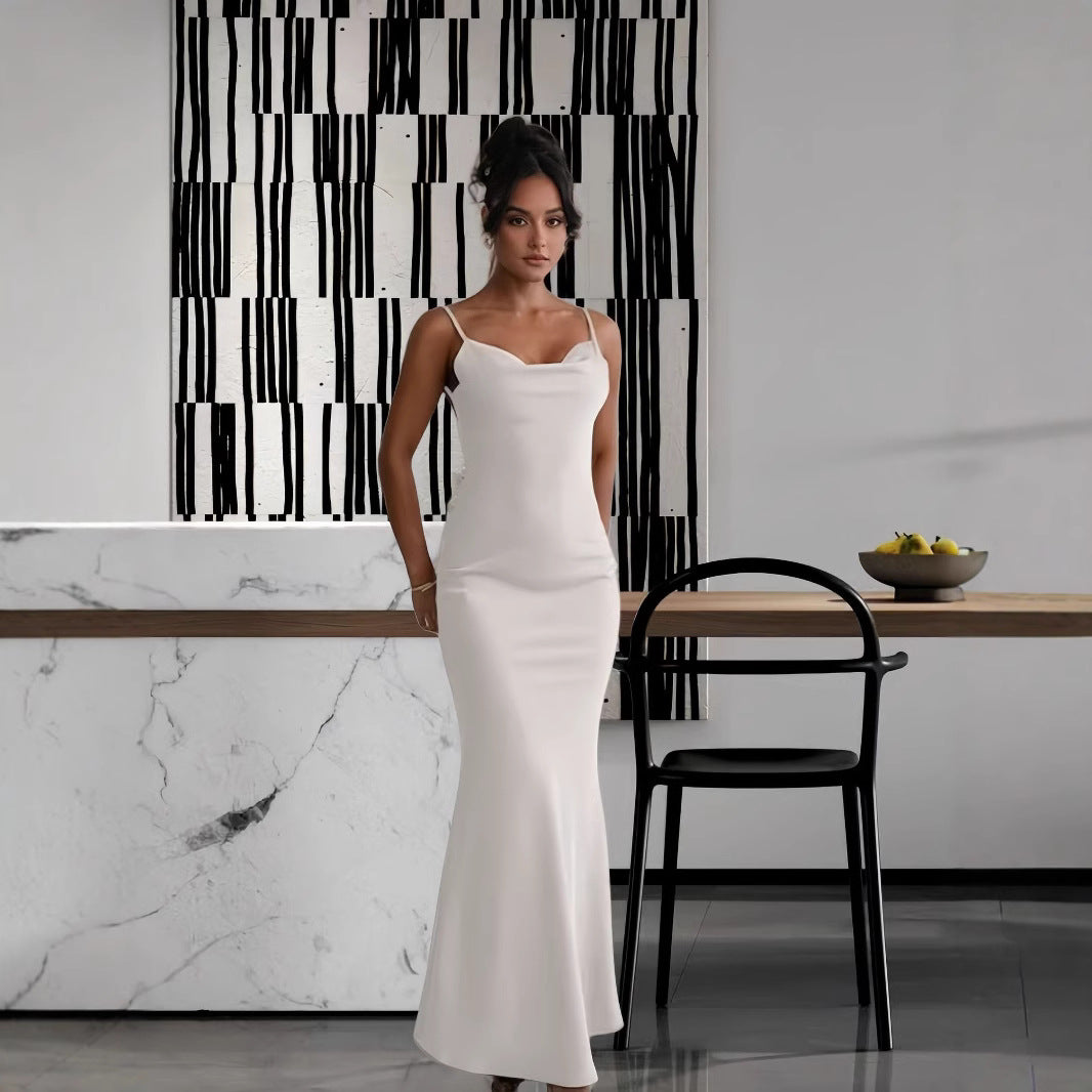 Damen Elegantes Maxikleid mit schmalem Schnitt und verführerischem Rücken EB