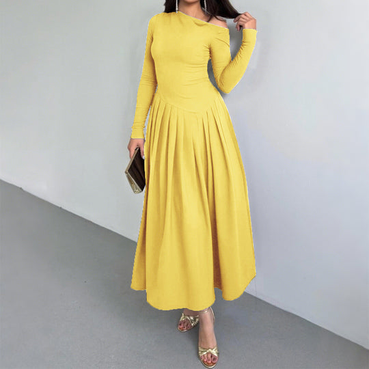 Damen nan asymmetrisches Maxikleid mit plissiertem Rock und figurbetontem Oberteil EB