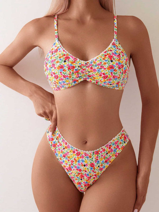Damen Triangel-Bikini mit floralem Muster und feinen Details EB