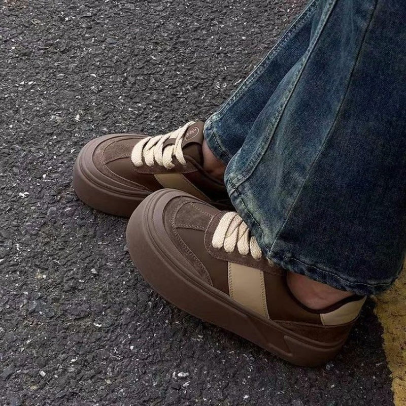 Damen Plateau Sneakers mit lässigem Retro-Design und weichem Obermaterial EB