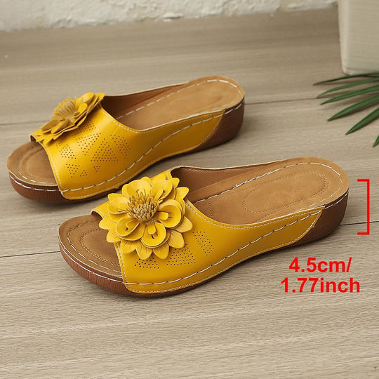Damen Komfortable und dekorative Mules mit floralem Design EB