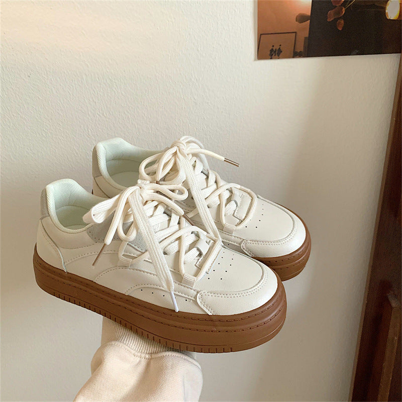 Damen Plattform Sneakers mit zeitlosem Design und dämpfender Sohle EB