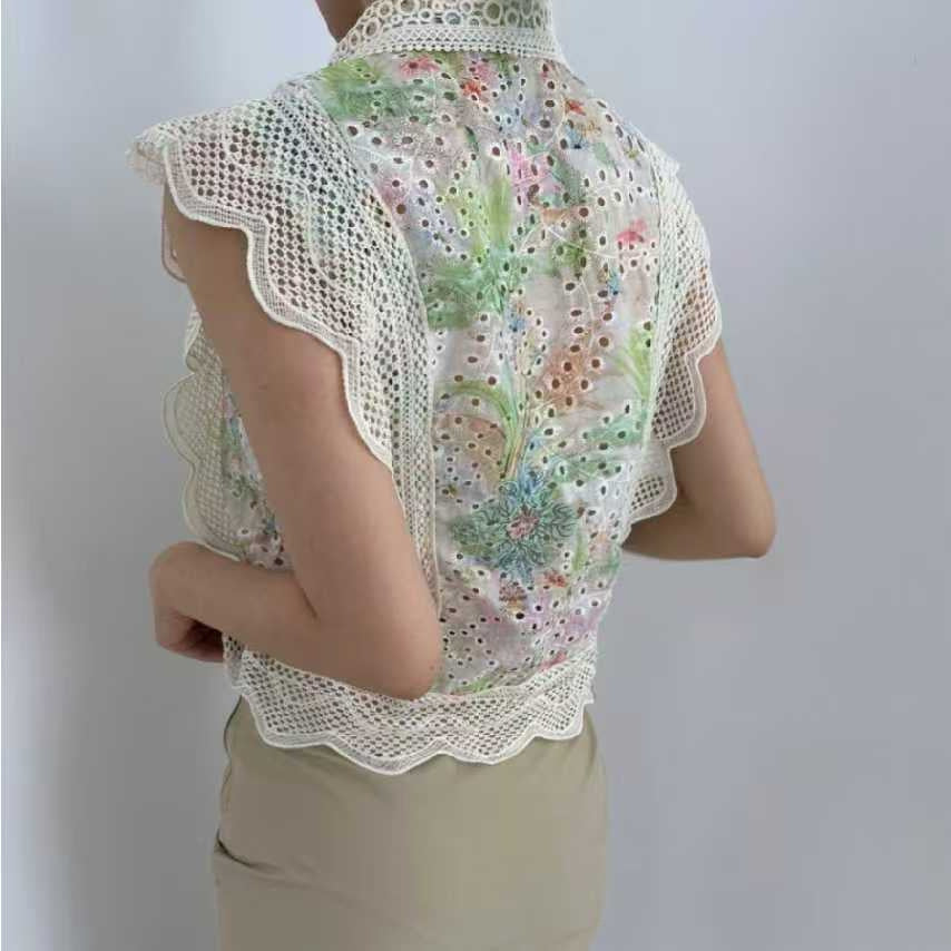 Damen elegante Bluse mit Cut-Out-Ärmeln und schickem Spitzenbesatz EB