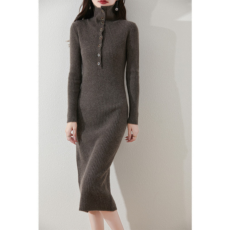 Damen Strickkleid mit Stehkragen und dekorativen Knöpfen EB
