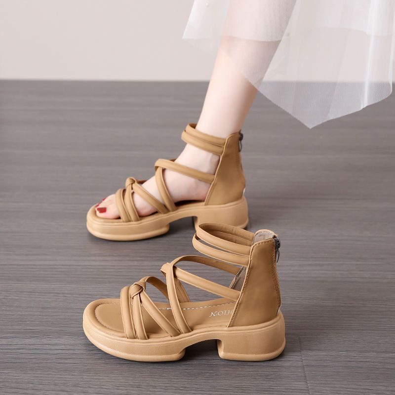 Damen Modische Sandalen mit innovativem Riemchen-Design EB