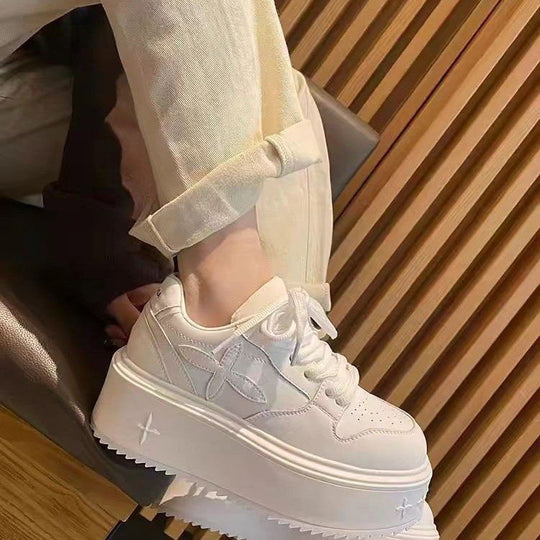 Damen Plateau-Sneaker mit modischem Design und dämpfender Sohle EB
