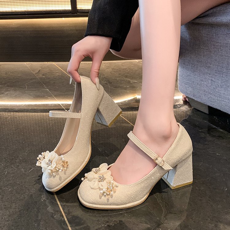 Damen elegante Mary Jane Pumps mit Blumendetails EB