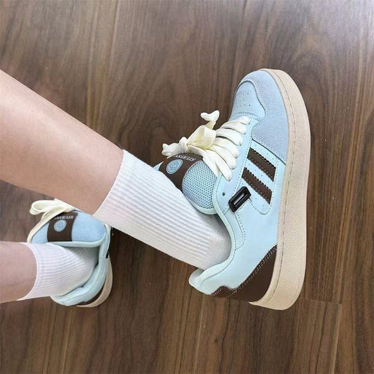 Damen Sportliche Lifestyle Sneakers mit modischem Retro-Design EB