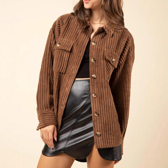 Damen weiche und strukturierte Cordjacke mit Taschen EB