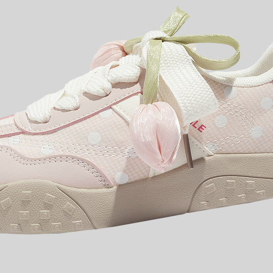 Damen Freizeit Sneakers mit leichtem Punktemuster und verspielten Schleifen EB