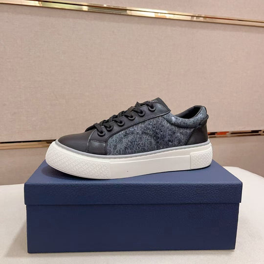 Damen Design Sneakers mit strukturiertem Obermaterial und komfortabler Sohle EB