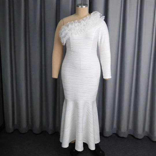 Damen figurbetontes Abendkleid mit asymmetrischem Rüschen-Ausschnitt EB