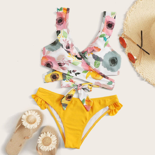 Damen Zweiteiliges Blumen-Bikini-Set mit tailliertem Oberteil und Rüschenslip EB