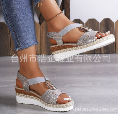 Damen Wedge-Sandalen mit dekorativem Ring und geflochtenem Riemendesign EB