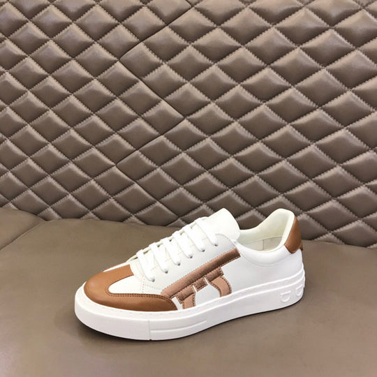 Damen Sportliche Sneakers mit stilvollem Kontrast-Design und gepolsterter Innensohle von EB