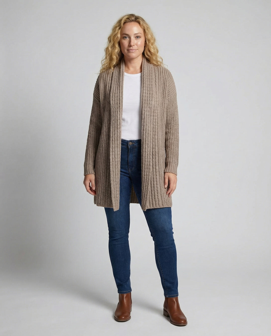 Damen Strickjacke mit offenen Kanten und lässigem Schnitt EB