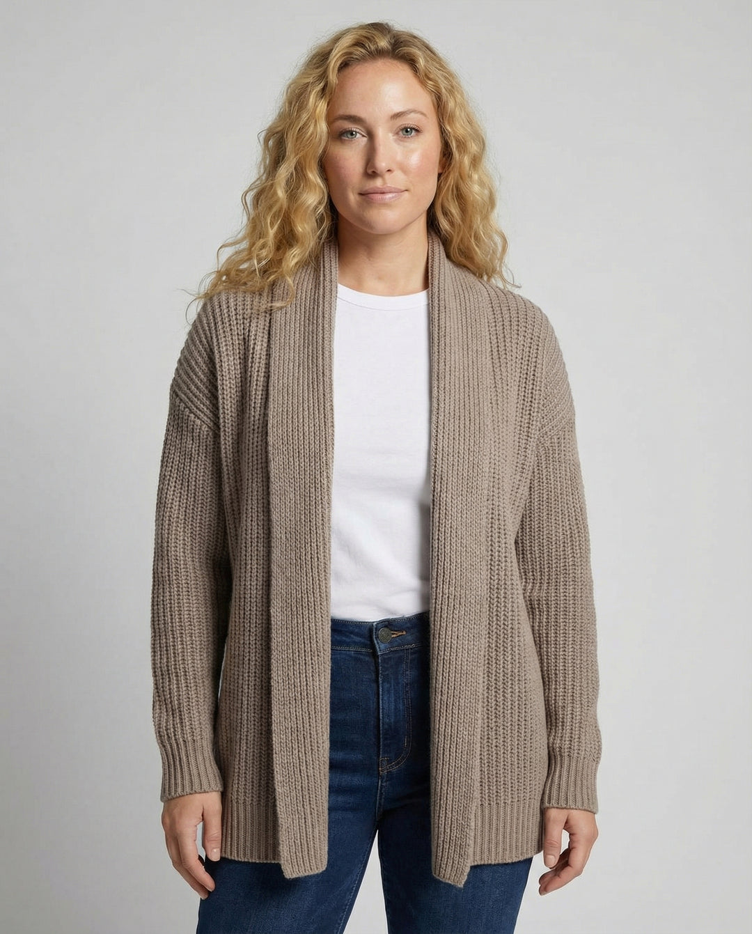 Damen Strickjacke mit offenen Kanten und lässigem Schnitt EB