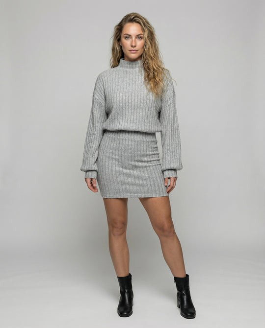 Damen Strickkleid mit hohem Kragen und Rippstruktur EB