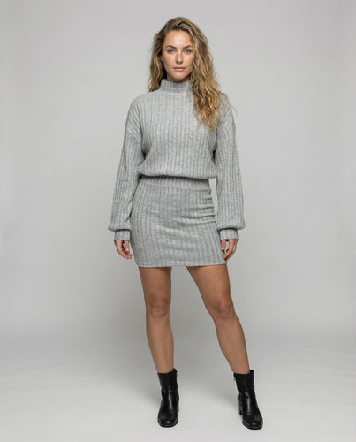 Damen Strickkleid mit hohem Kragen und Rippstruktur EB